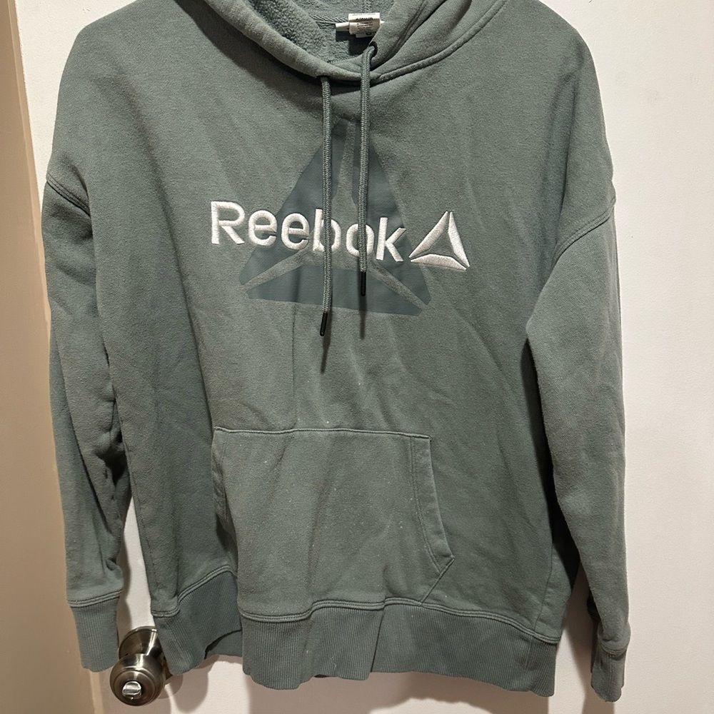Reebok sweatshirt size small